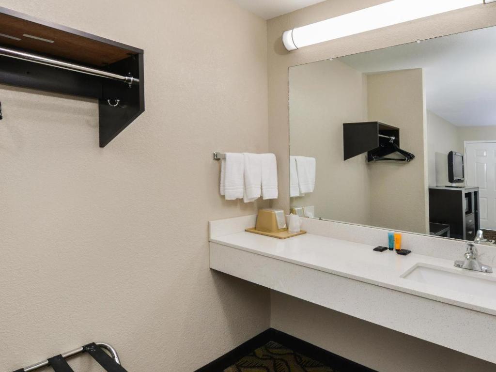 Americas Value Otel